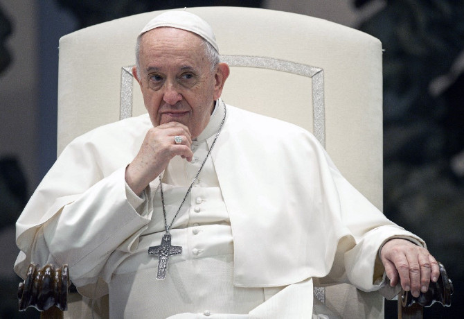 Sátáninak nevezte a nők elleni erőszakot Ferenc pápa