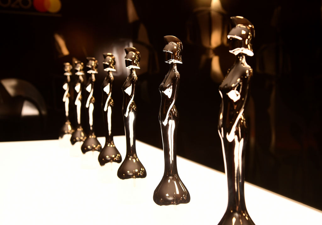 Eltörli a férfi és női díjakat a Brit Awards