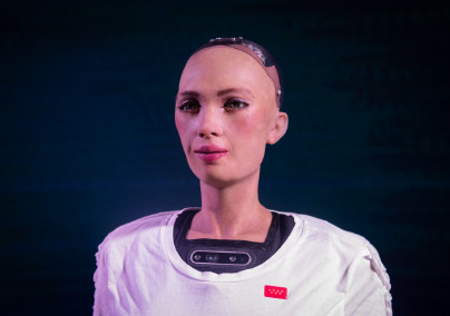Végre nő tanítja érezni a mesterséges intelligenciát