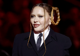 Madonna elég furcsa magyarázatot adott arra, miért volt más az arca a Grammyn