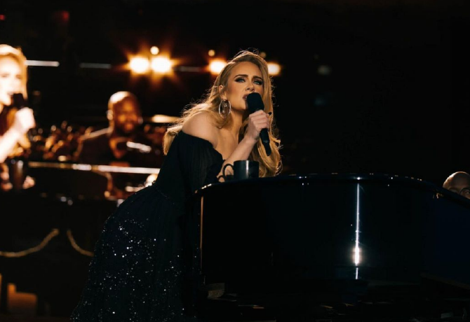 Adele hangszálait 180 milliós technológiával óvják