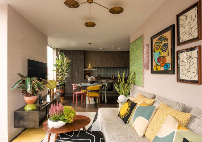 Két hálószobás londoni lakás bohém és elegáns elemekkel