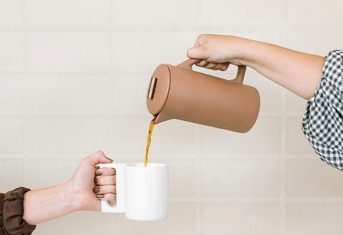 Espresso, latte, machiatto – formatervezett kiegészítők otthoni kávékészítéshez