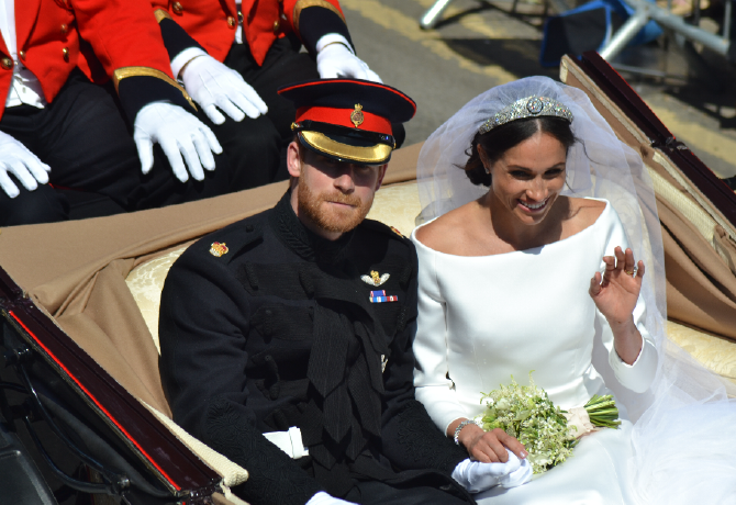 Kiderült: Erzsébet királynőnek ezért nem tetszett Meghan Markle esküvői ruhája