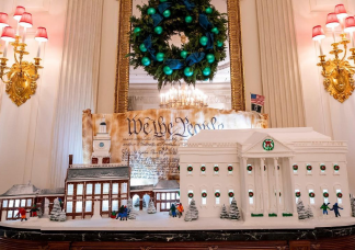 Ilyen mesebeli lett idén a Fehér Ház karácsonyi dekorációja