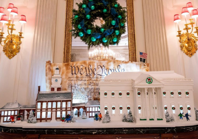Ilyen mesebeli lett idén a Fehér Ház karácsonyi dekorációja