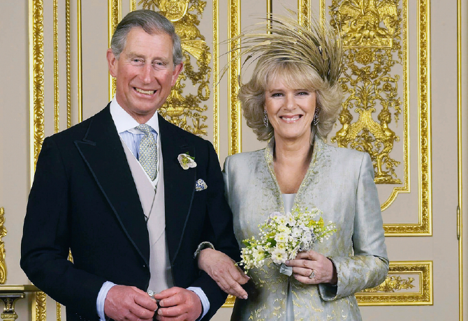 17 évvel az esküvőjük után elárverezik Károly király és Kamilla tortáját