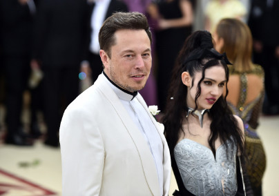 Elon Musk exe egy transznemű nőbe szeretett bele
