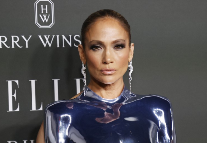  Az 54 éves Jennifer Lopez bikiniben mutatta meg az elképesztő alakját 