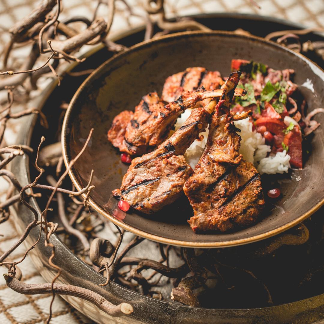 Bárányhús a libanoni étterem kínálatában 